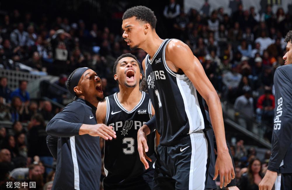 出一个更为 出一个更为